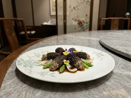 芦笋百合酿羊肚菌
